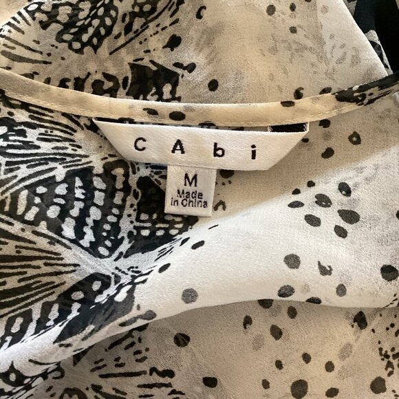 CAbi Women's Boho Tunic Top Medium Black & White Patterned Lace-Up V-Neck - Picture 2 of 8